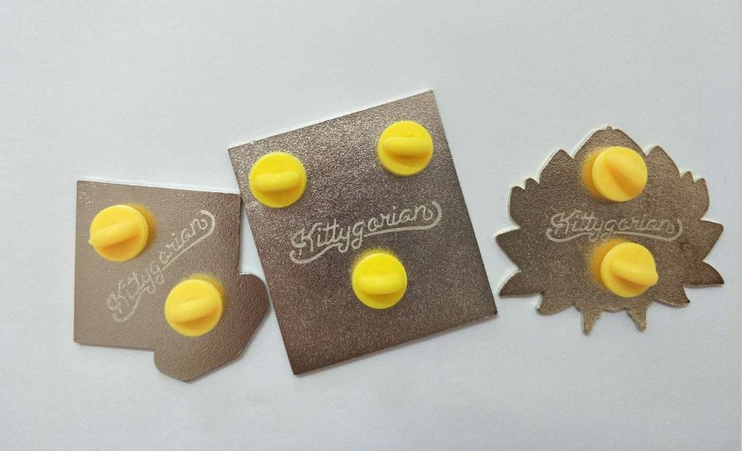 Phos translucent enamel pin || HnK Land of the Lustrous